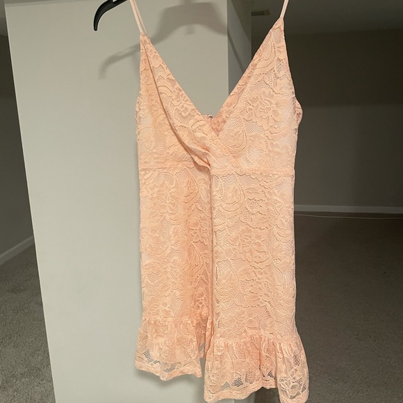 Light pink strap lace mini dress - Picture 1 of 3